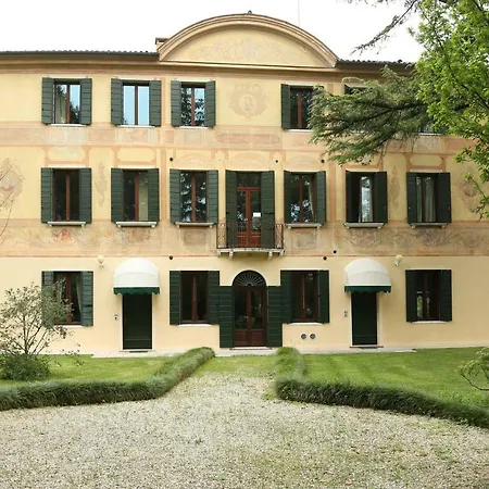 La Fenice Locazione Turistica Guest house *